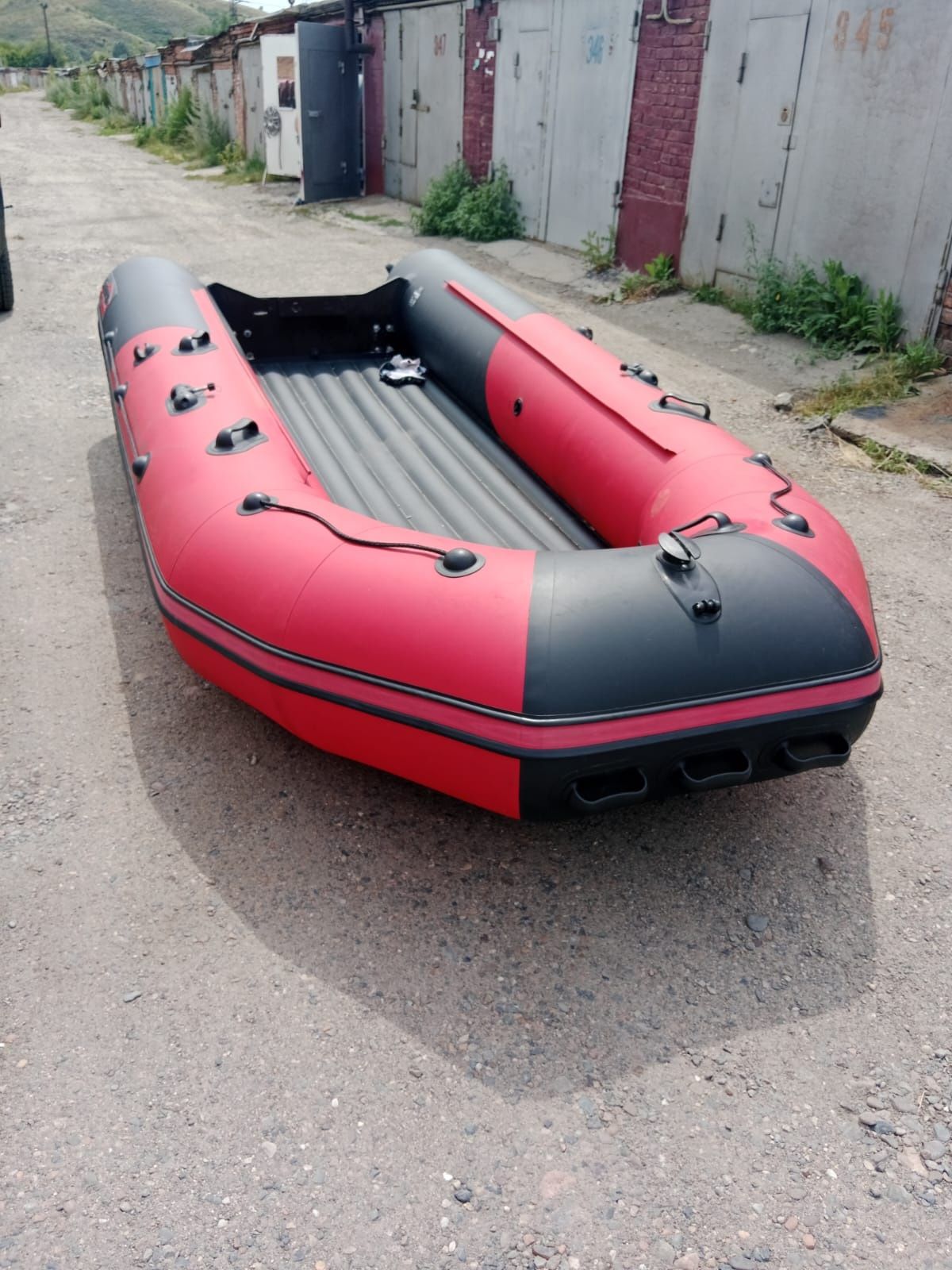 Для передвижения по воде.