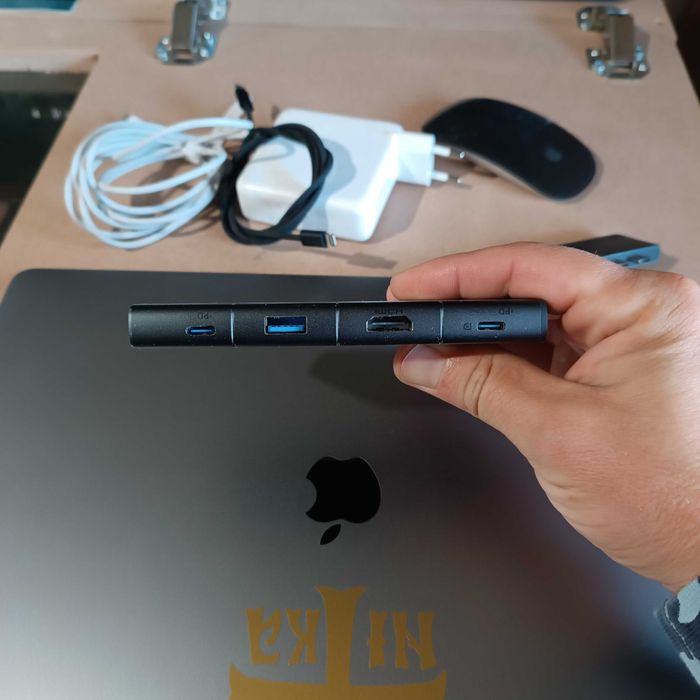 MacBookPro 16.1, I7, 32GB RAM - Stare perfecta estetic si functional