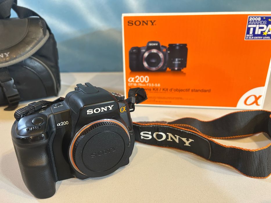 Фотоапарат Sony a200 + два обектива