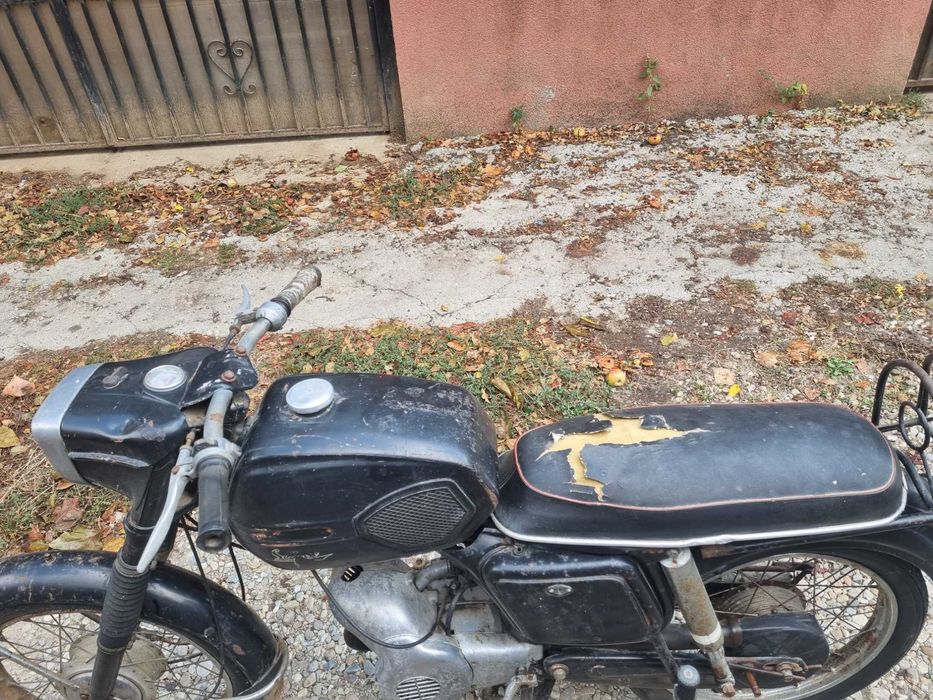 Motoreta mobra 50 super comunista