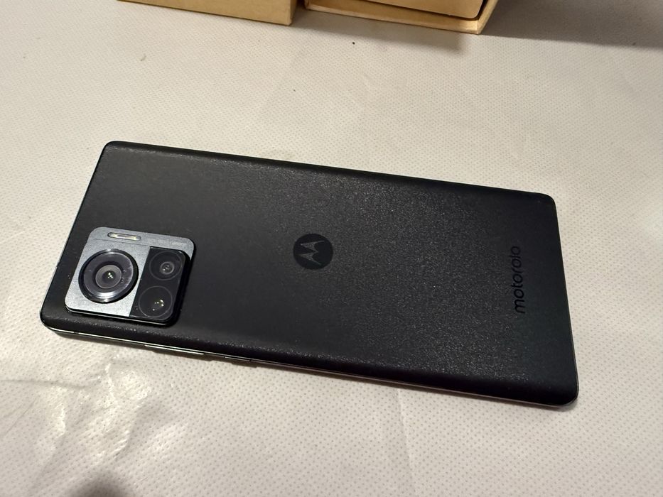 MOTOROLA EDGE 30 Ultra - Нов!