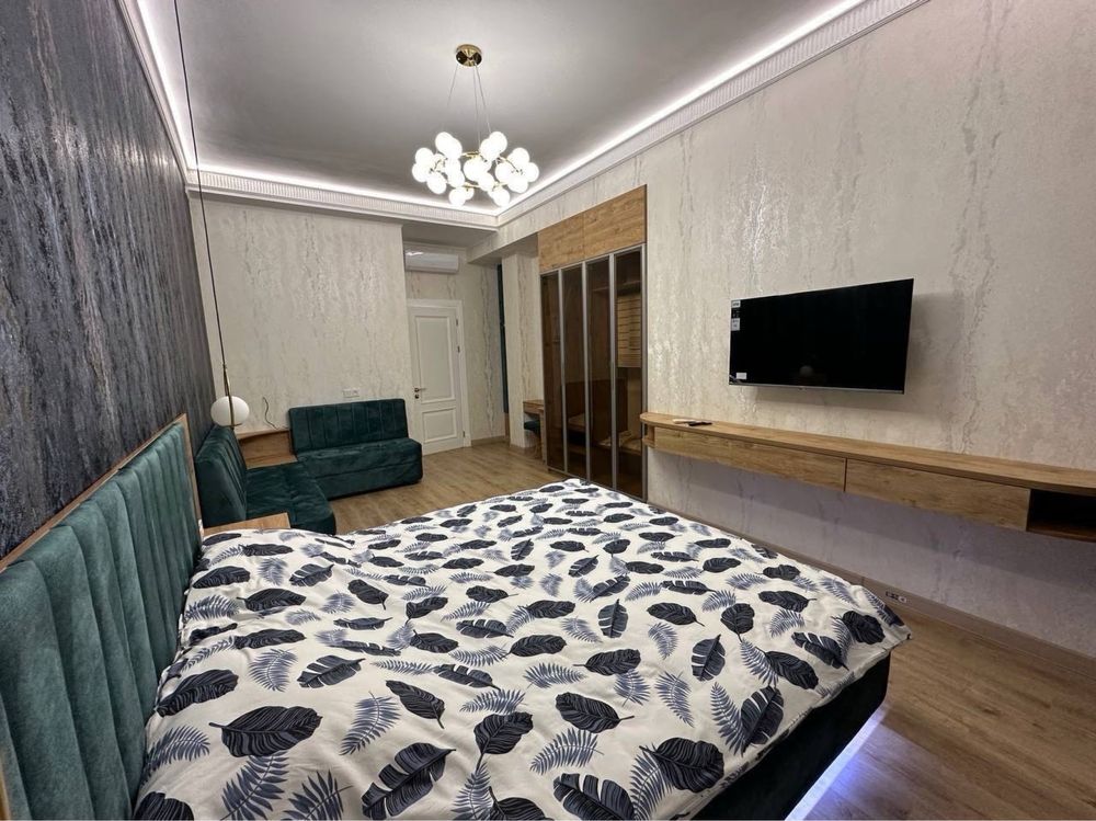 Сдается 2 ком ЖК Казахстан. Ц 5. Метро Минор