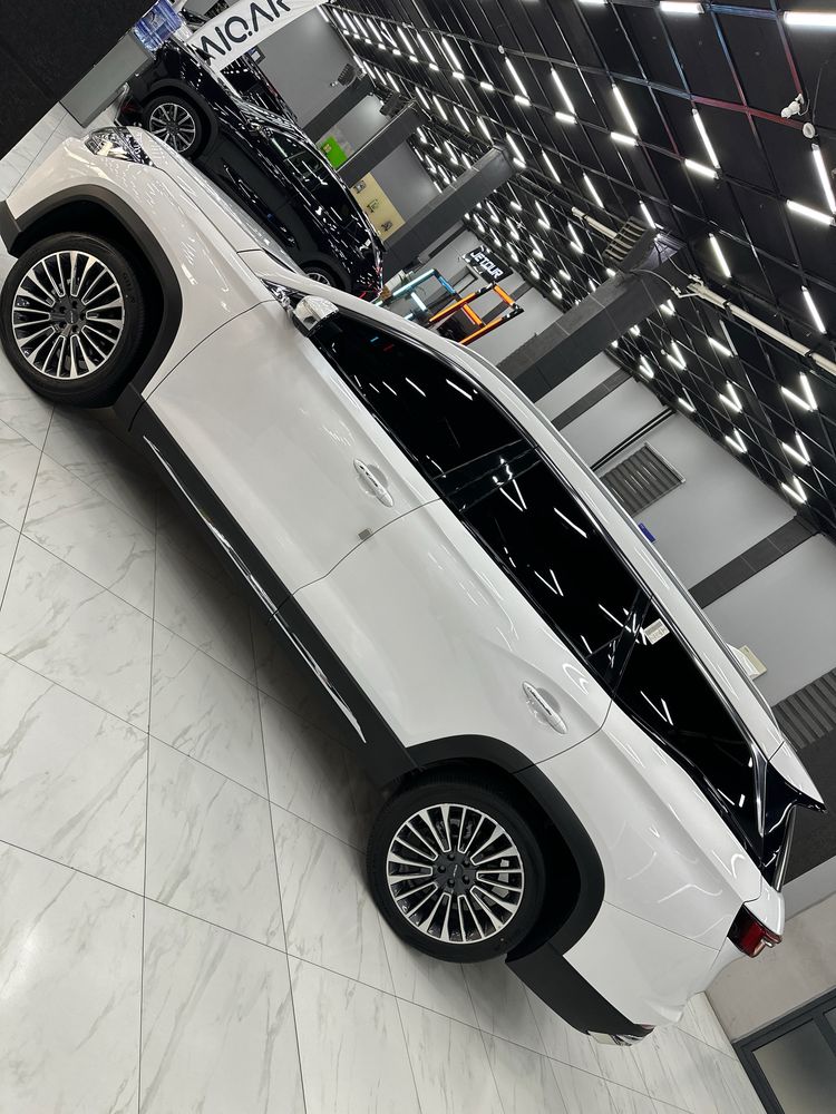 Jetour X90 Plus 1,6T oq qora rang