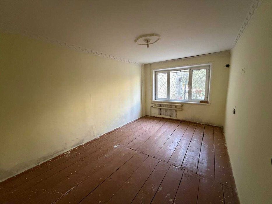 Продаётся 2х комн квартира на 1 этаже Ор-р Чевар