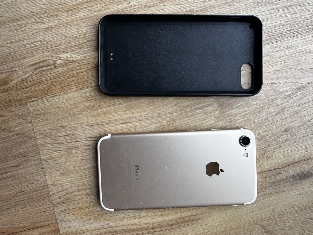 Iphone 7 , 32 GB, с протектор и Case