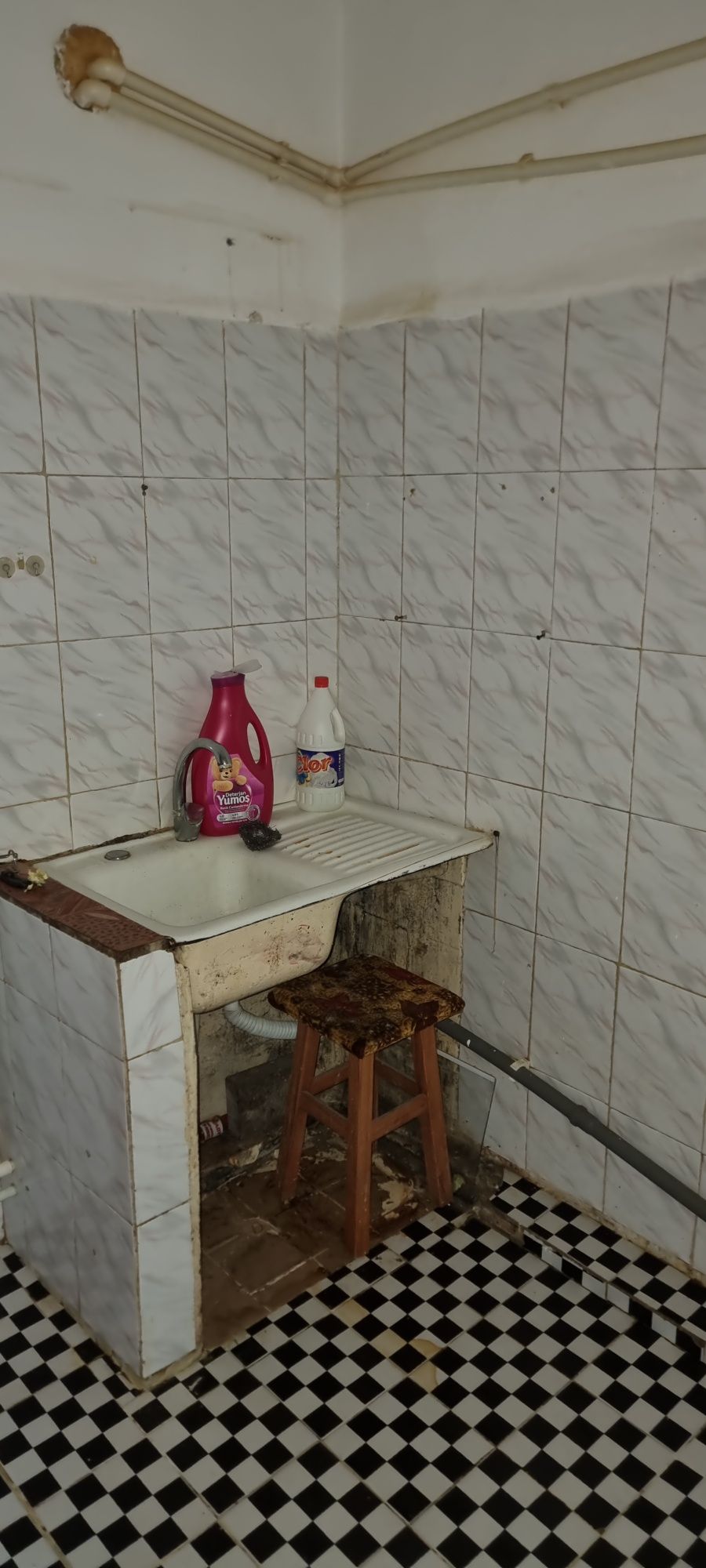 Închiriez garsoniera Nemobilata termen lung în Mangalia