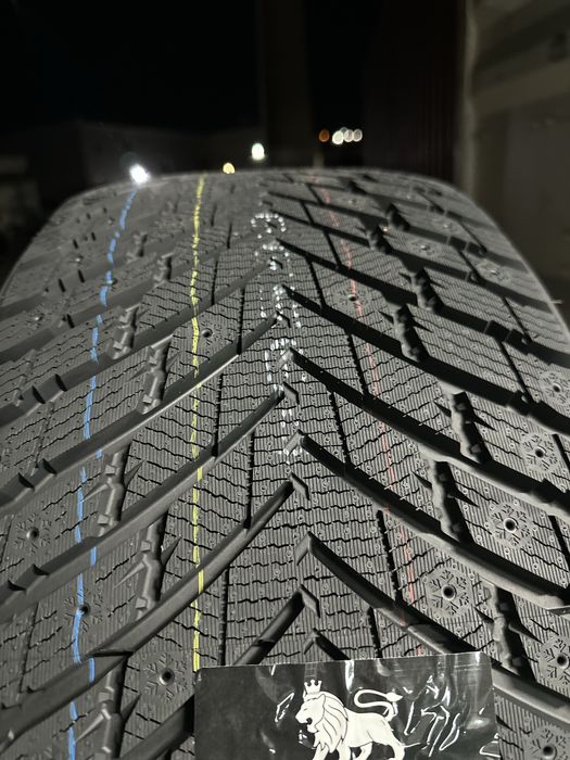 Нови зимни гуми ARIVO ARW7 285/35R21 105T XL НОВ DOT БОРД 2853521