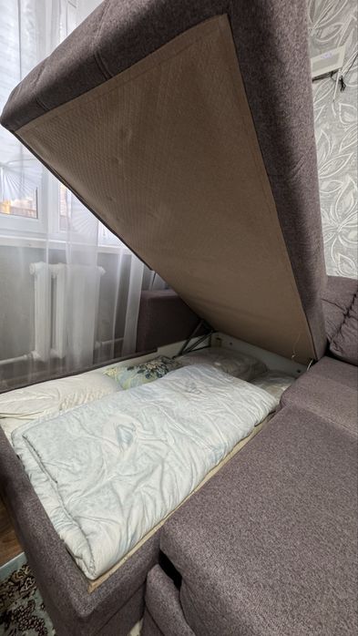Продам диван угловой