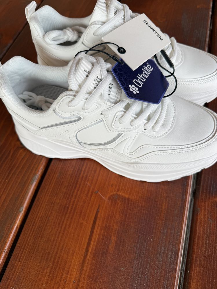 Adidasi pull&bear