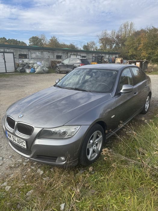 Bmw  seria 3, model 318, an 2011