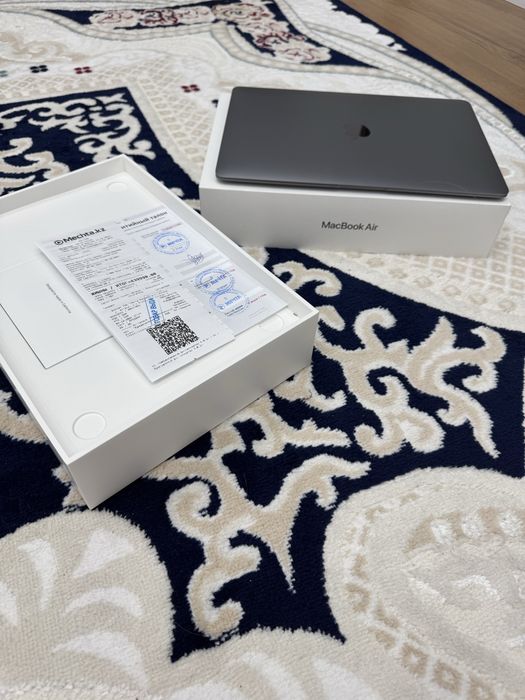 Продаю новый MacBook Air m1, чек о покупке есть!!