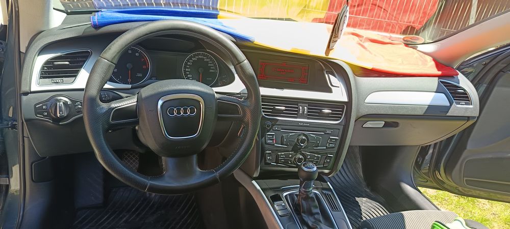 Audi A4 model b8
