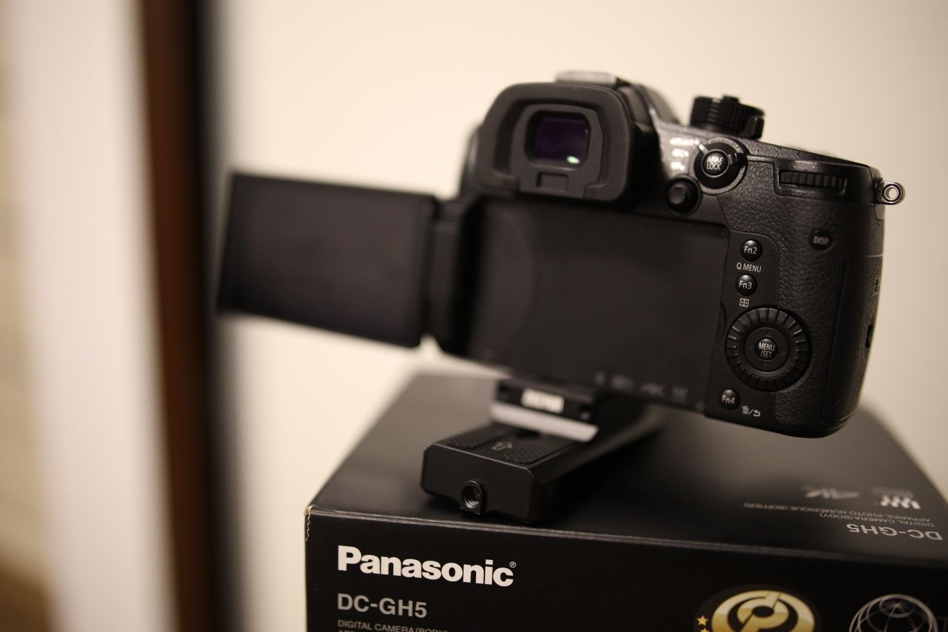 Panasonic 9mm f1.7 + Panasonic GH5