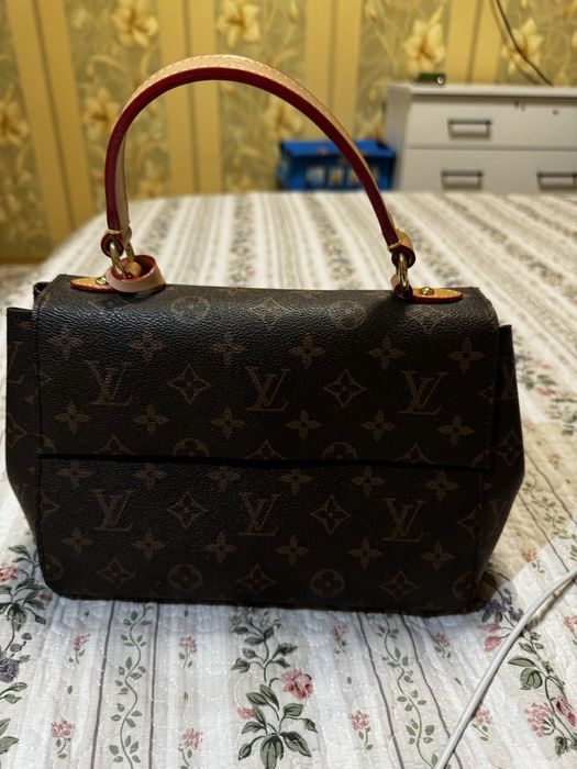 Продам кожанную сумку