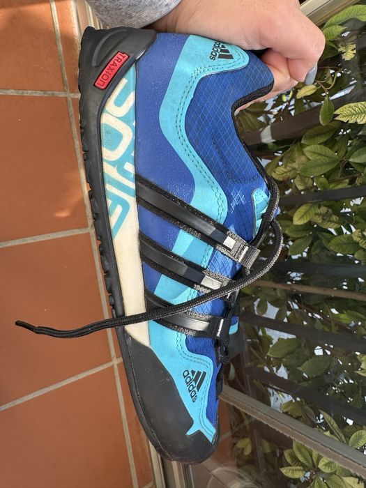 Маратонки адидас