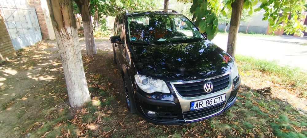 VW Touran cross an 2010