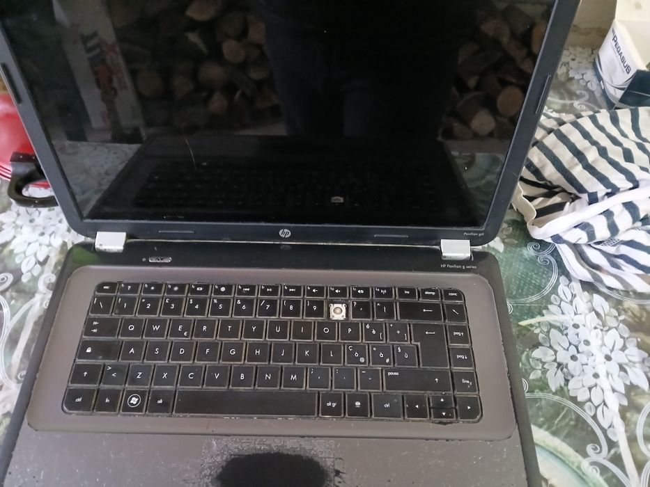 Laptop HP și Dell