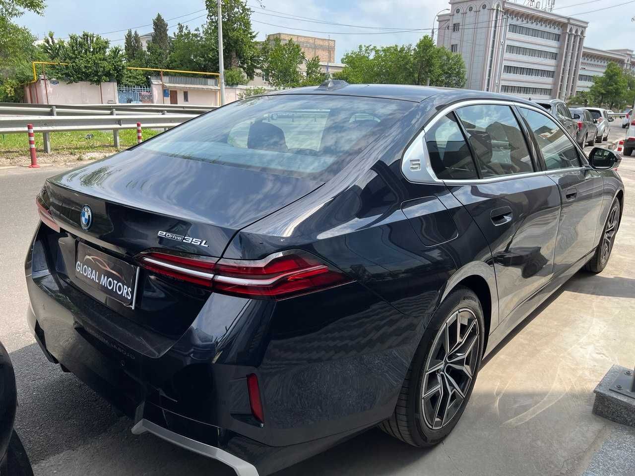 BMW i5 FULL скидка на все модели! первые руки