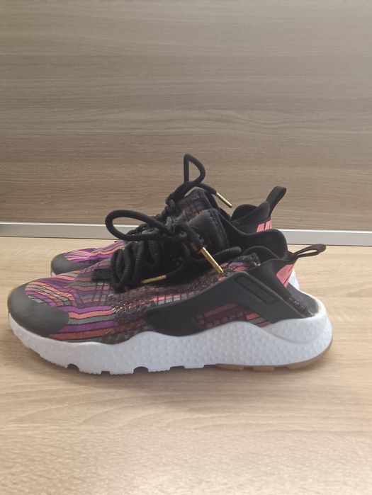 Skechers,calvin klein nike,nike 270