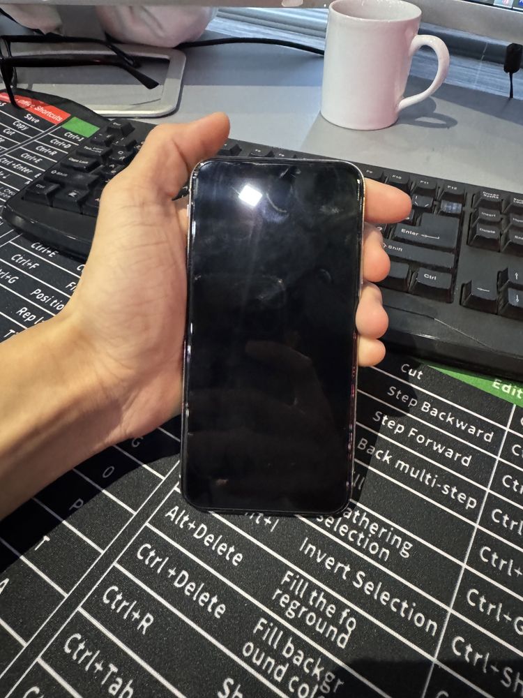 Iphone x.