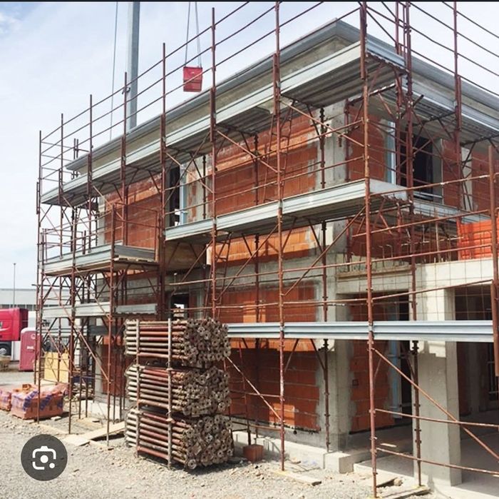 schela metalica și popi metalici de inchiriat