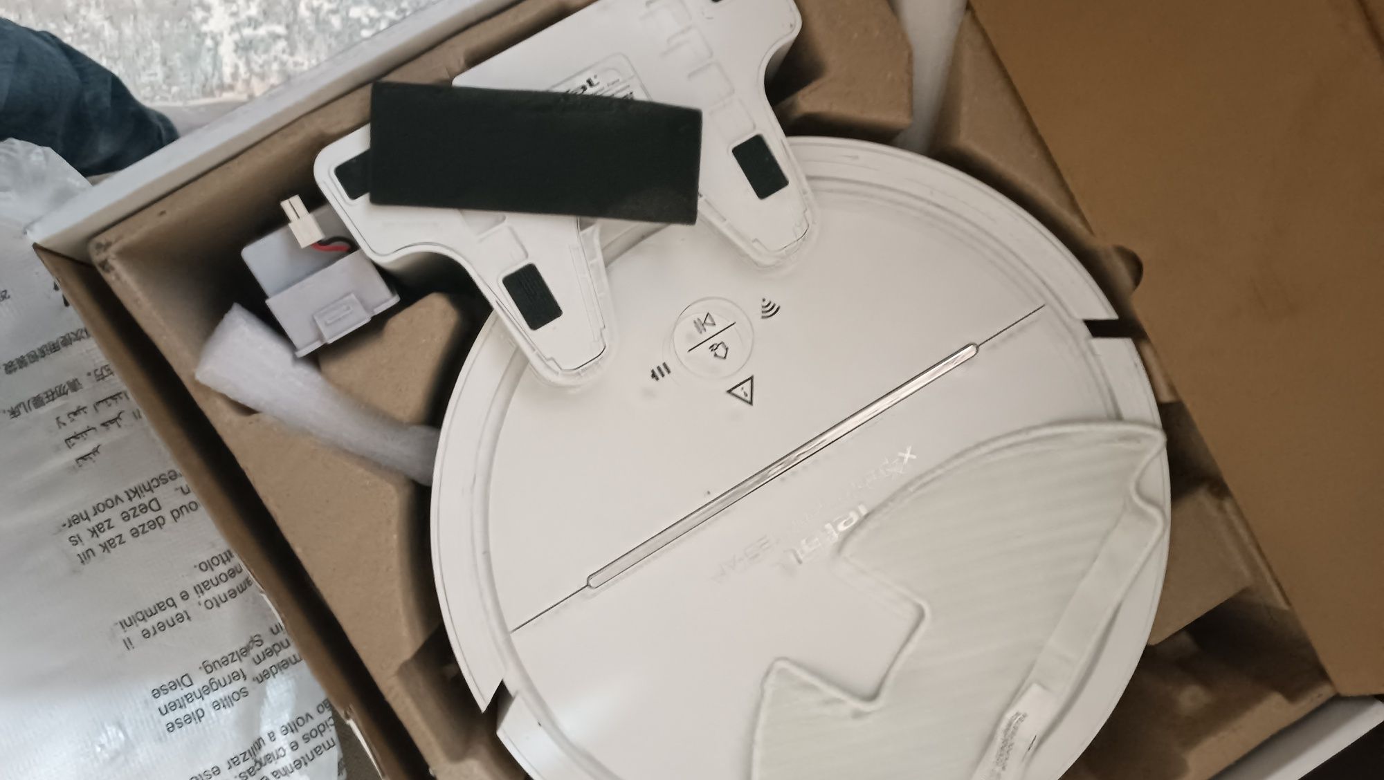 робот пылесос Tefal