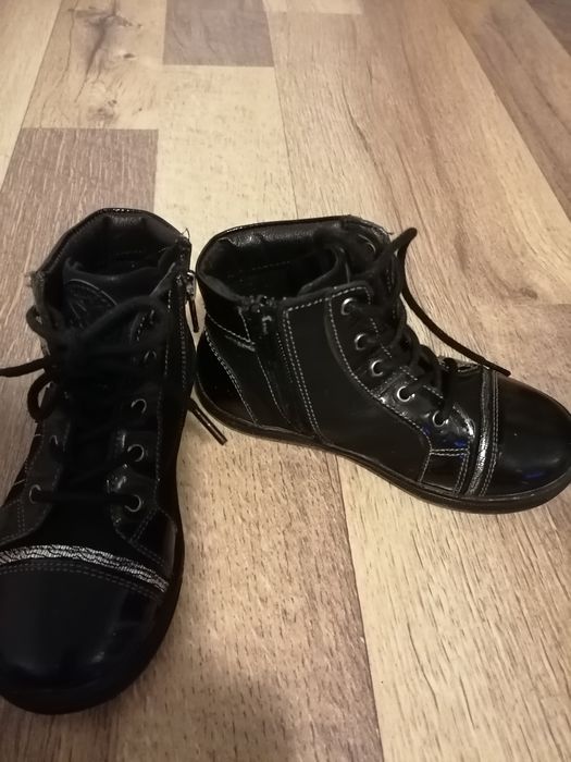 Ghete negre, din piele, mărimea 27