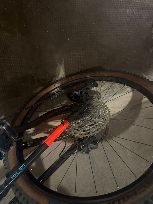 Bicicleta mtb full suspensie carbon