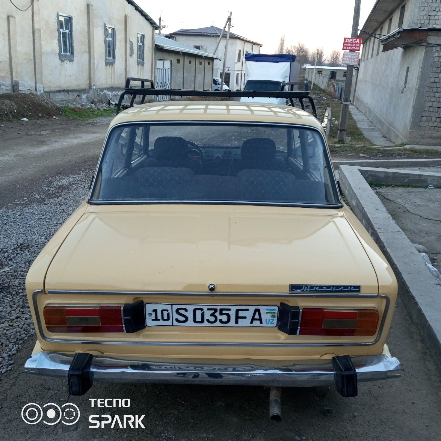 Vaz2106 metan+benzin yili1987 xolati yaxwi faqat balonlari eskiroq