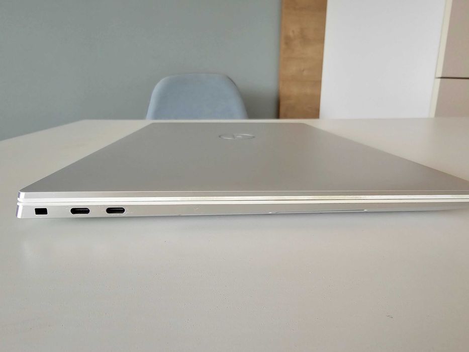 Лаптоп DELL XPS 15 9510