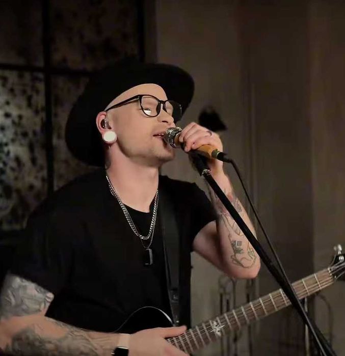 Музыкант на сопровождение вечера, ресторан, клуб, той, Welcome.