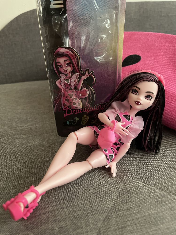 Mosnter High Draculaura / Кукла Дракулора