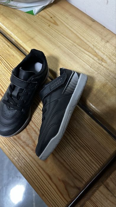 Продам детстке футзалки