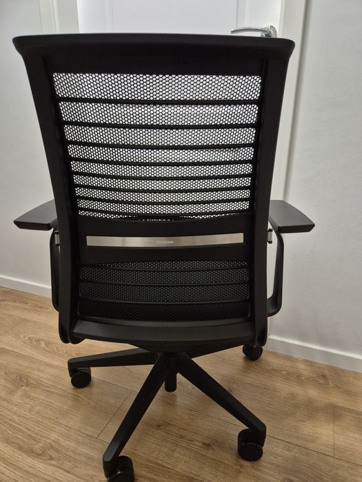 Scaun Steelcase Think - Nou