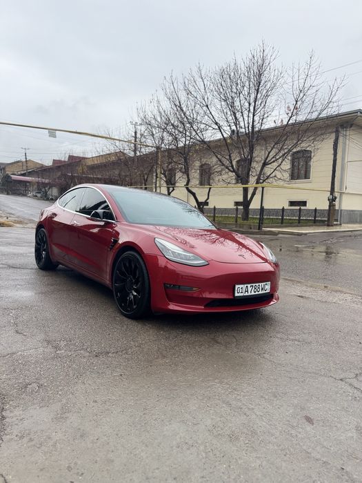 Tesla model 3 long range