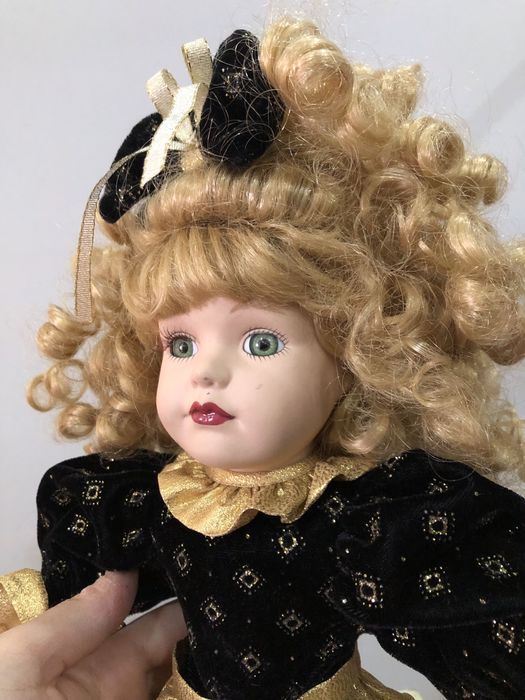 Винтажное керамическая кукла