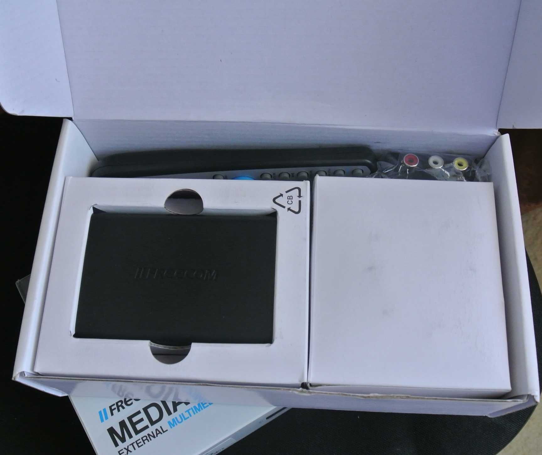 Media player, multimedia adapter