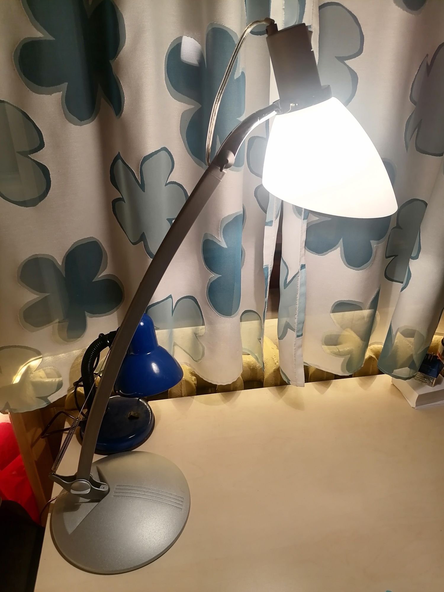 Настолни лампи за бюро