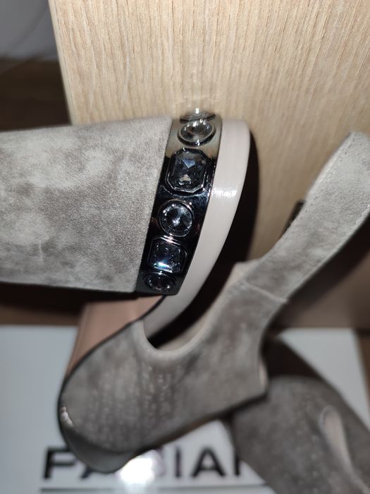 Обувки Фабиано с камъни