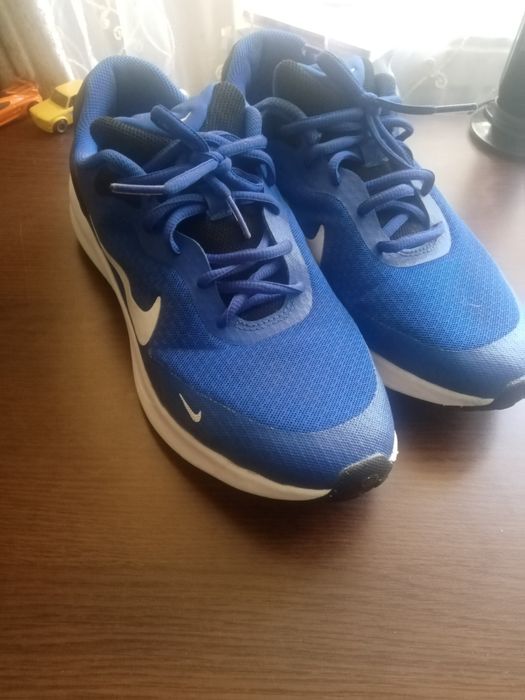 Vând nike Revolution 7 mărimea 40 25 cm
