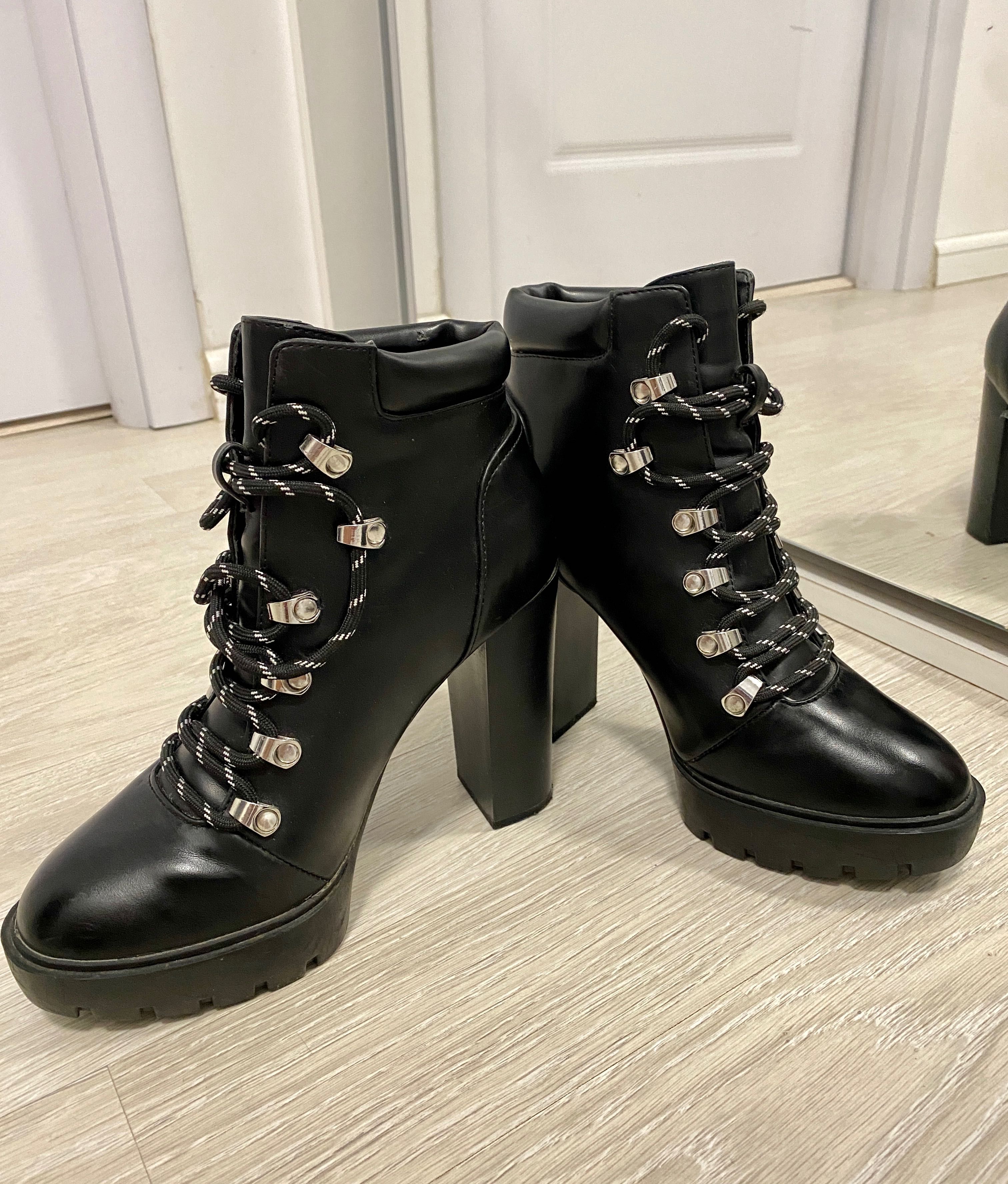 Ghete botine Zara (Bershka, Mango, Massimo, H&M)