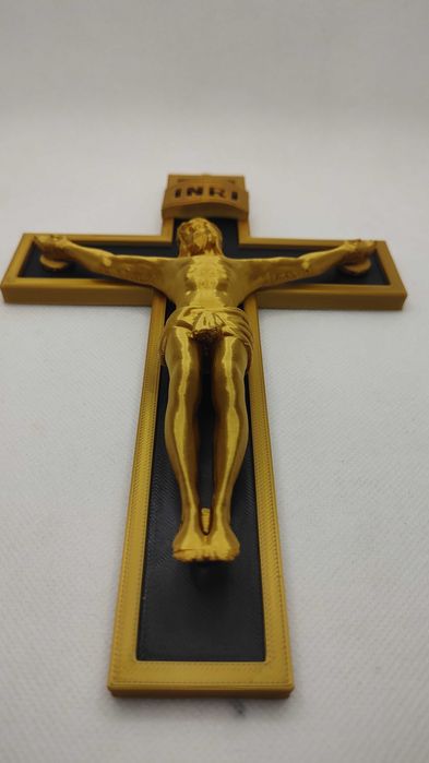 Cruce cu Isus Hristos rastignit - imprimat 3D