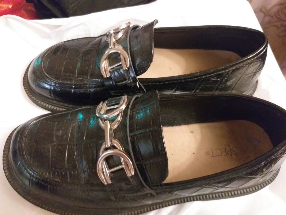 Туфли лоферы бу в отличном состоянии