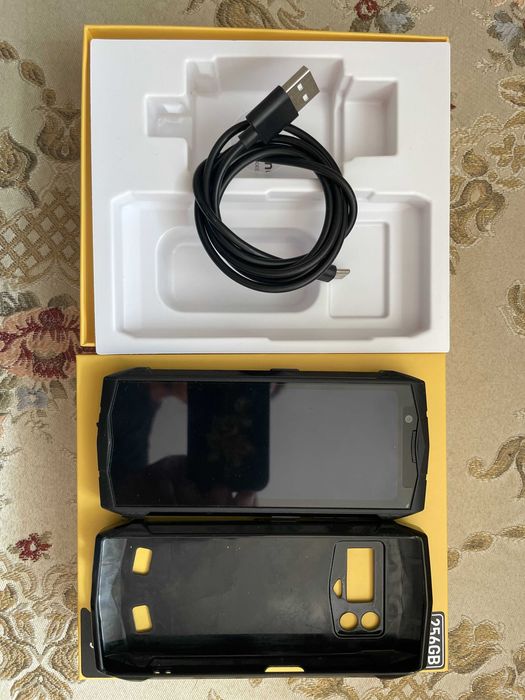 Продам сотовый телефон DOOGEE Smini