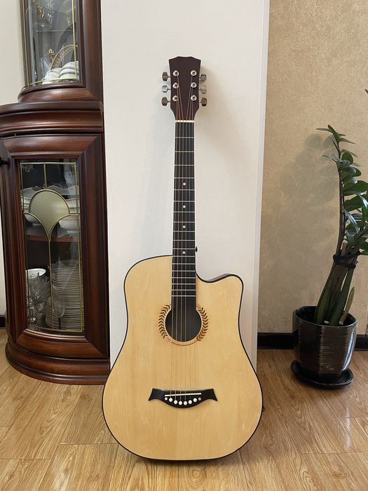 Акустическая гитара