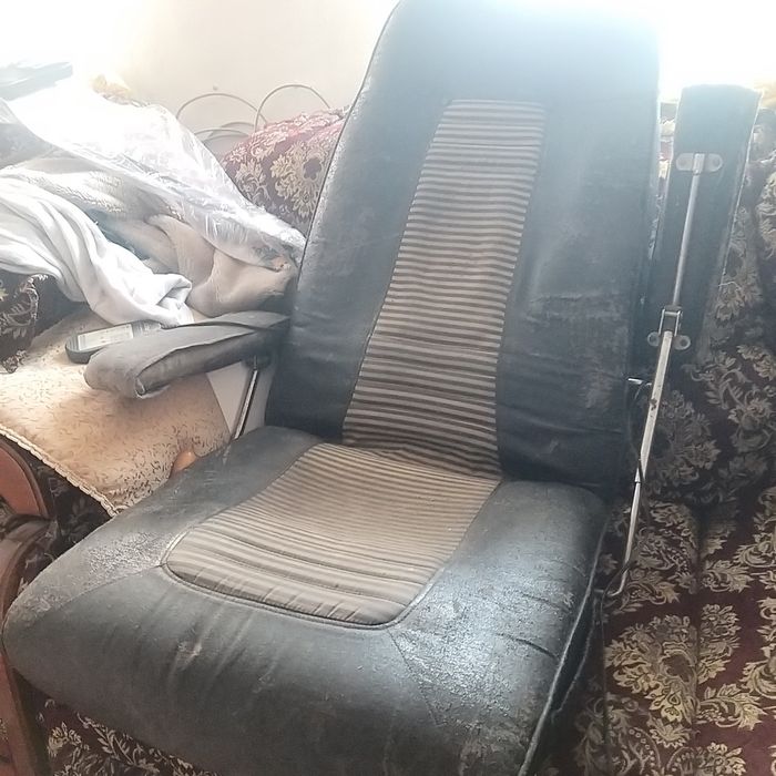 Кресло массажор производмтво Япония на 110вольтесть пульт регулировки