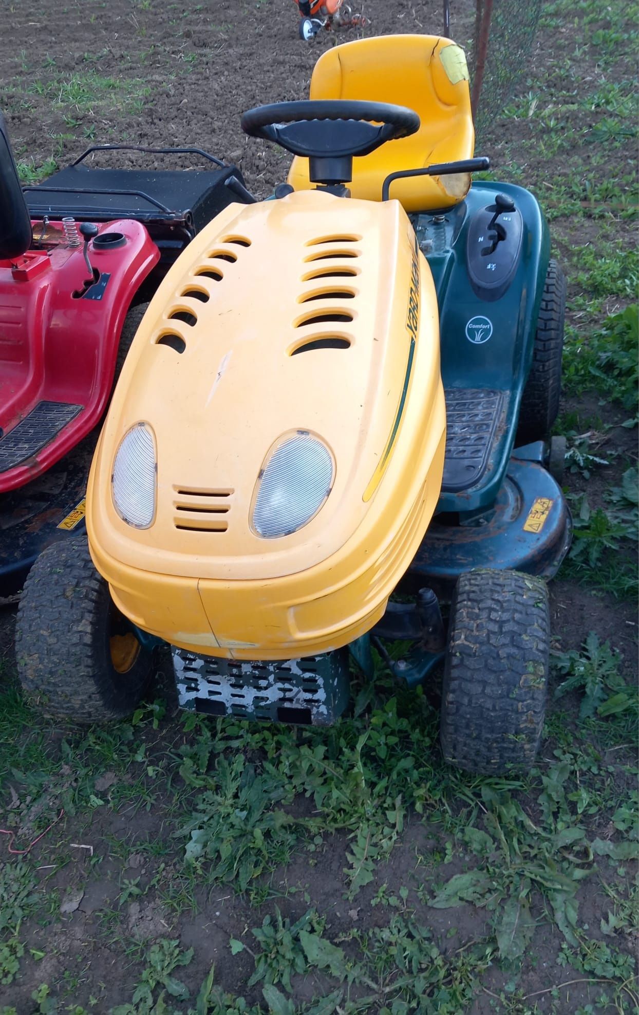 Vând tractoraș gazon