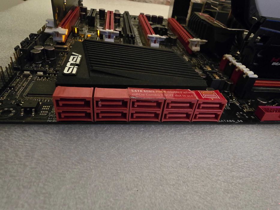 Vand Placa de Baza ASUS MAXIMUS VI EXTREME Socket 1150