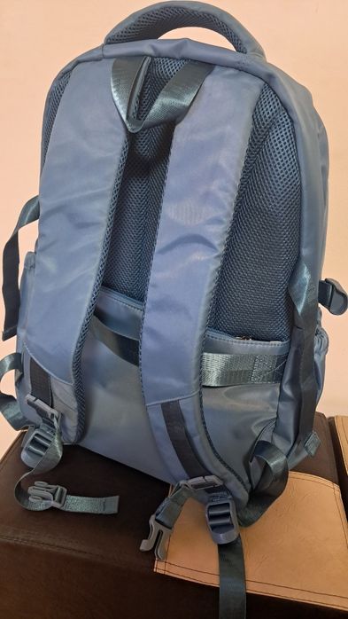 Vând rucsac nou la preț discutabil