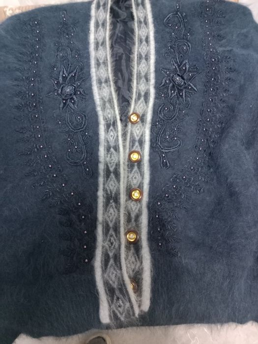 Женская жилетка.